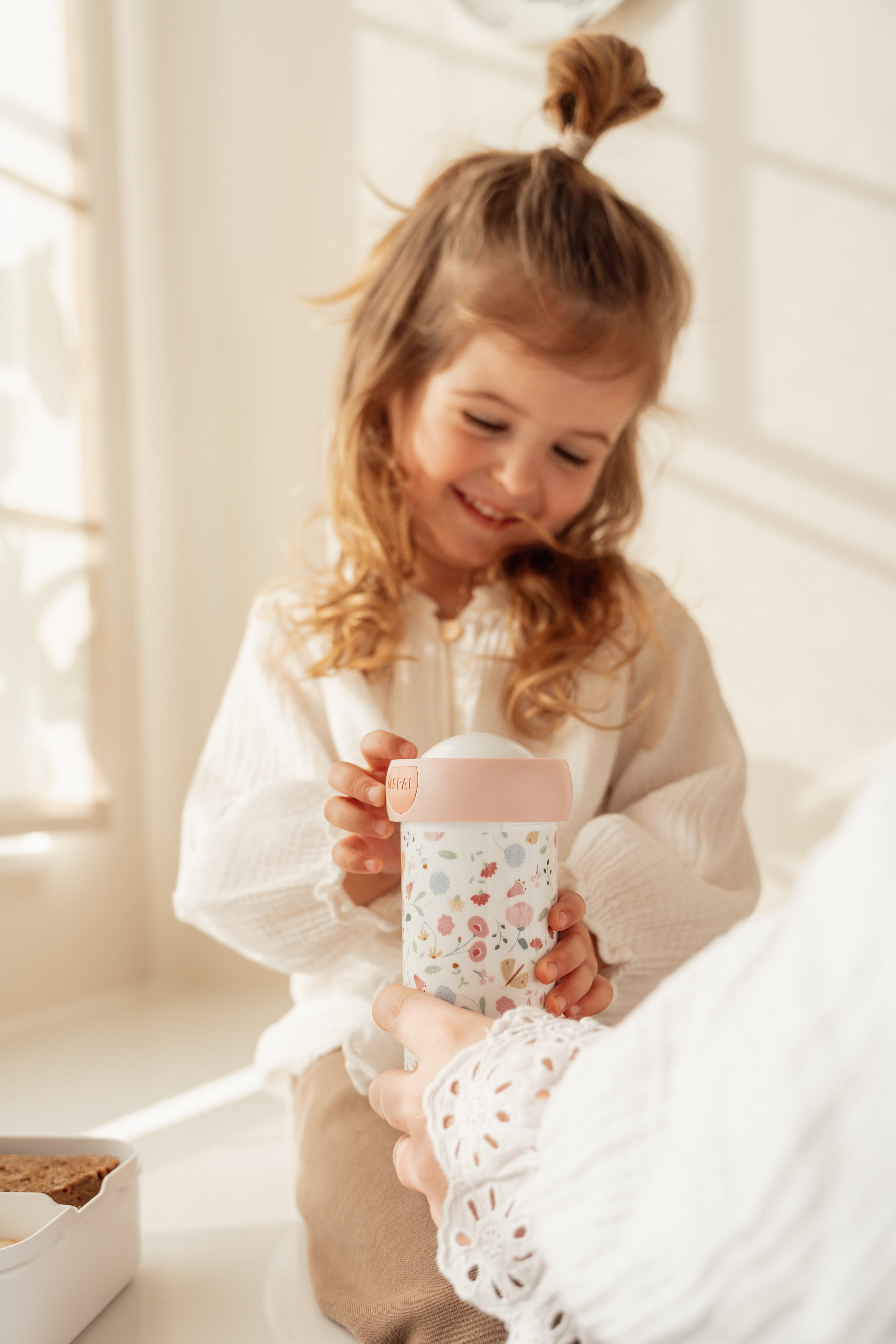 Little Dutch School Beaker -Flowers & Butterflies