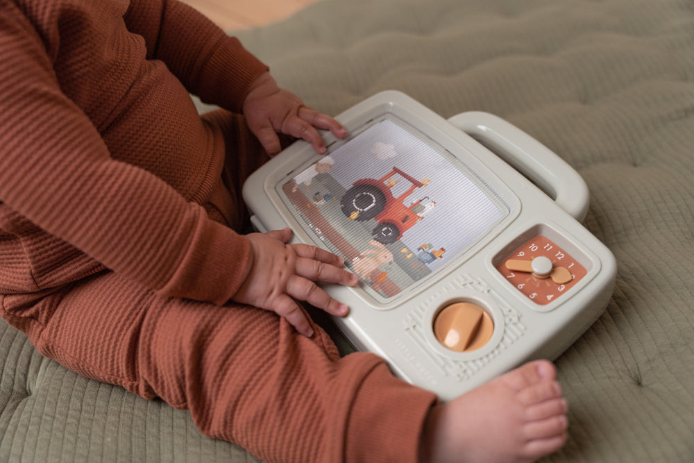 Little Dutch Little Farm Musical TV