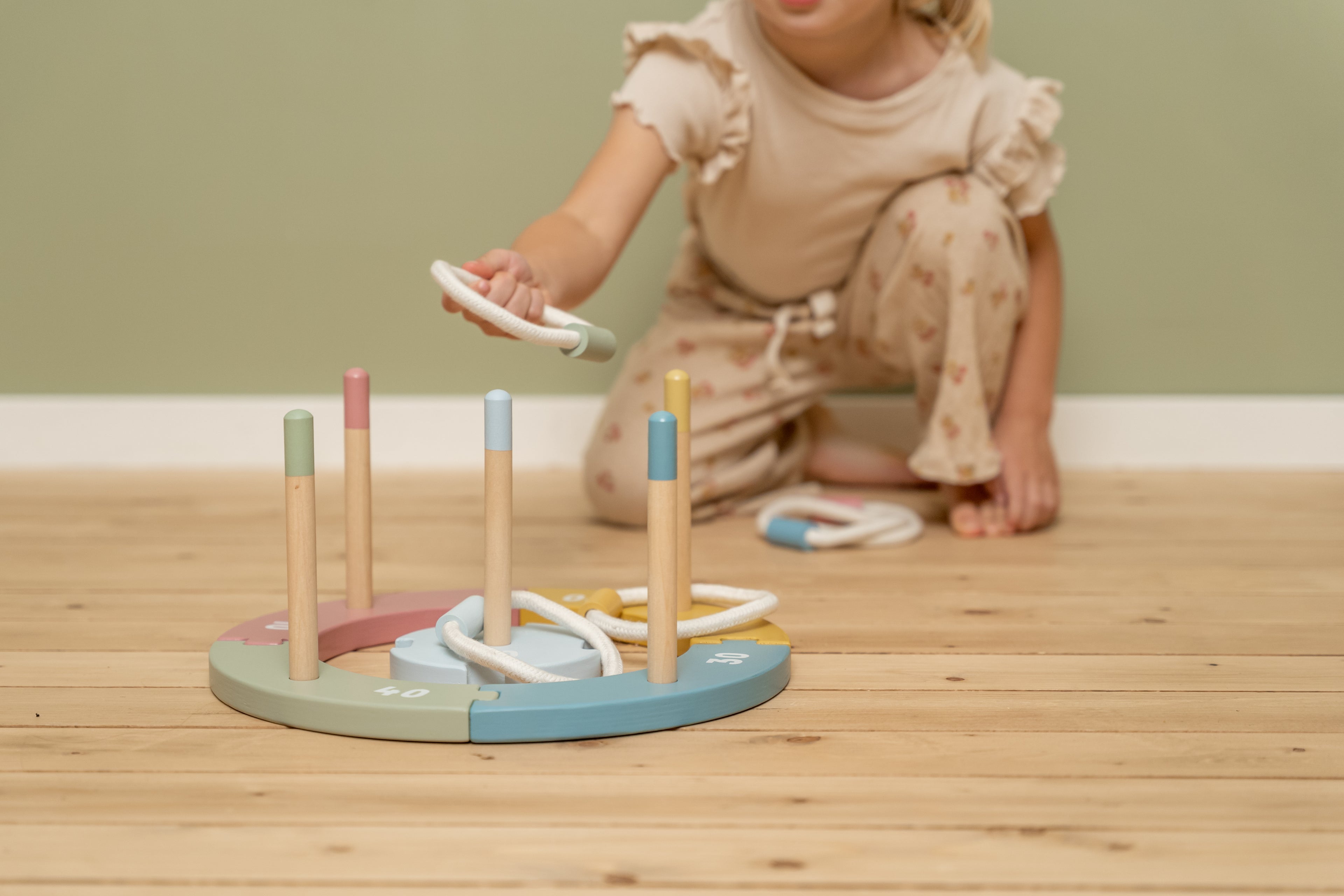 Little Dutch Ring Toss Game