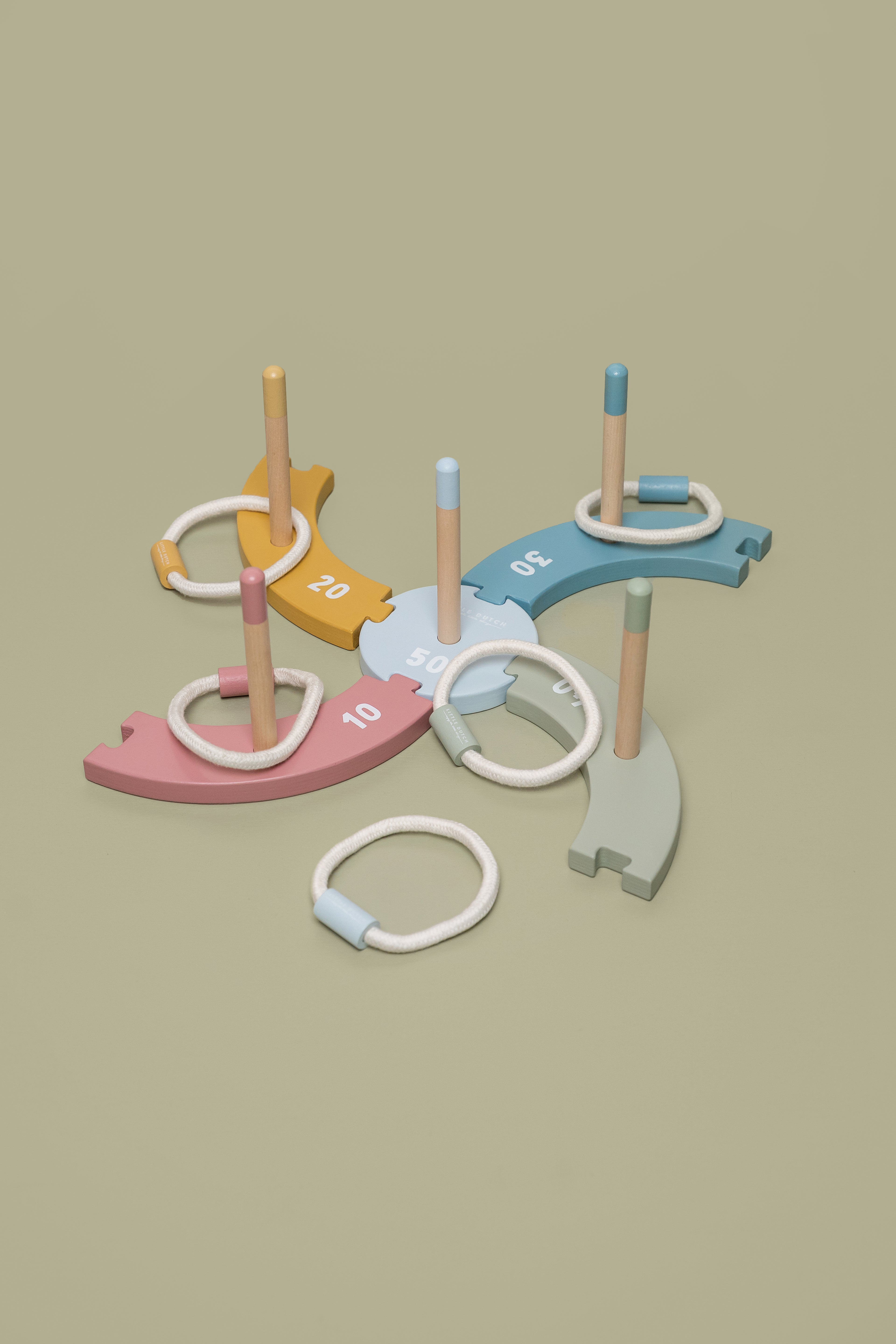 Little Dutch Ring Toss Game