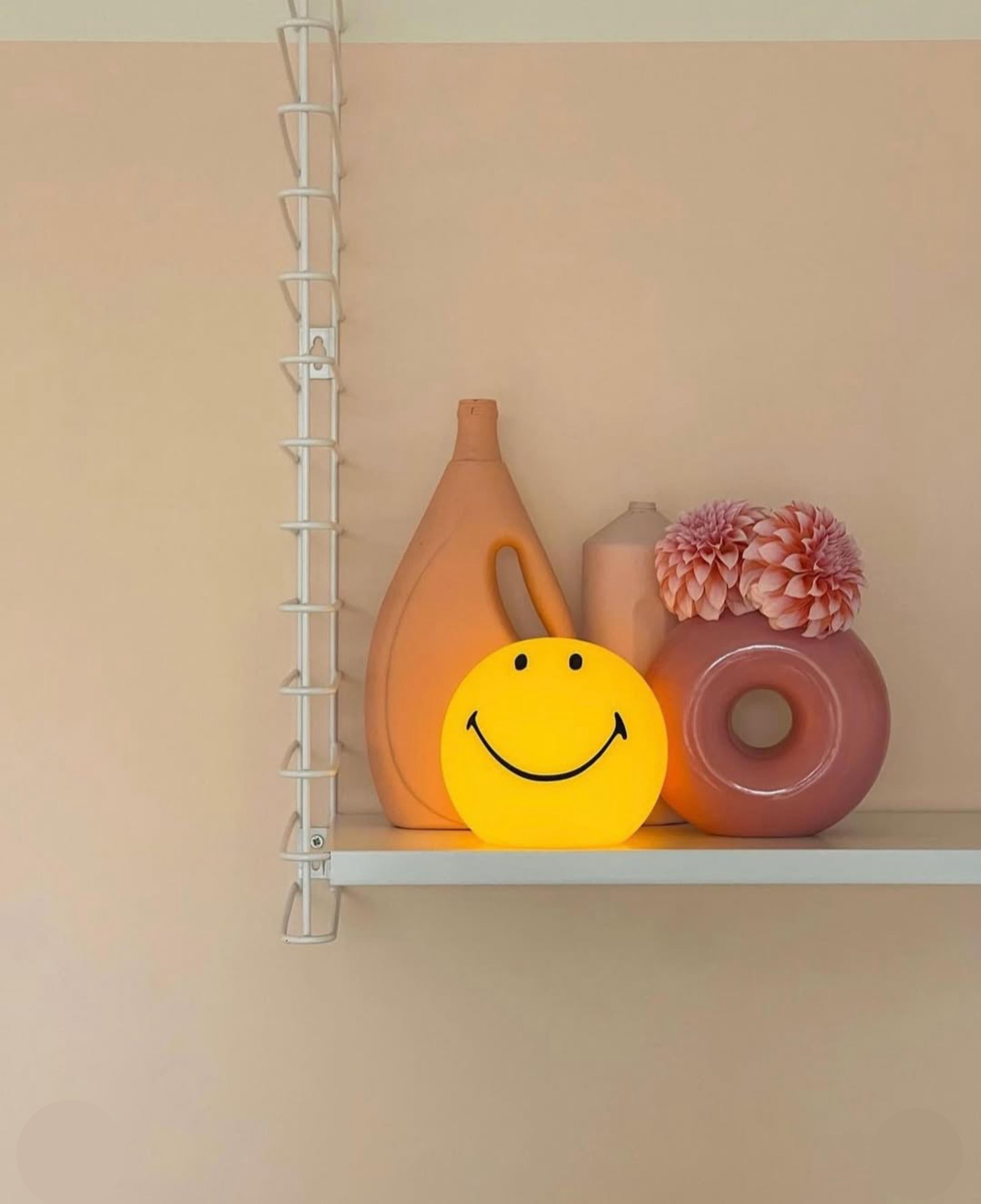 Mr.Maria Smiley Bundle of Light lamp