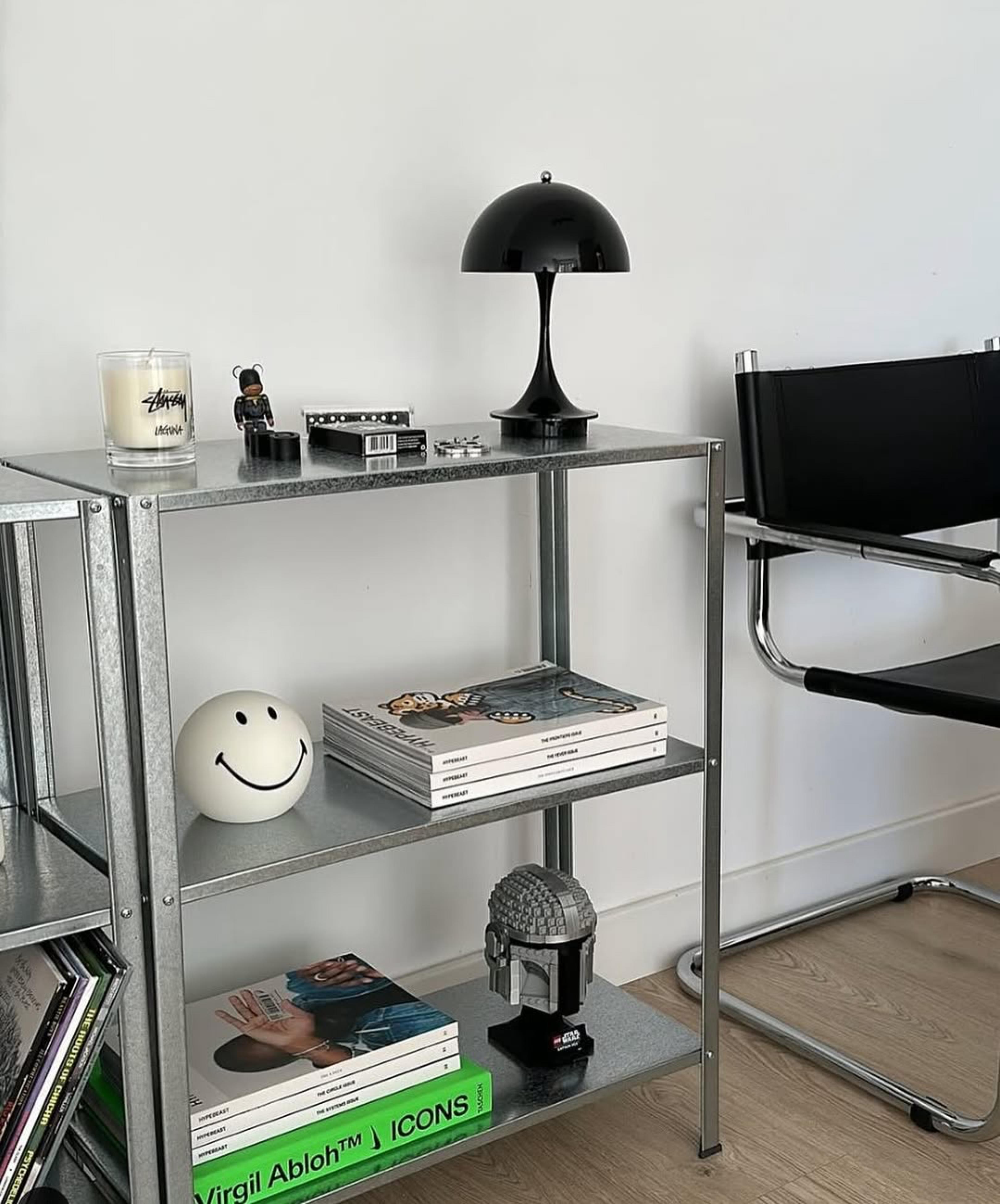 Mr.Maria Smiley Black & White Bundle of Light lamp