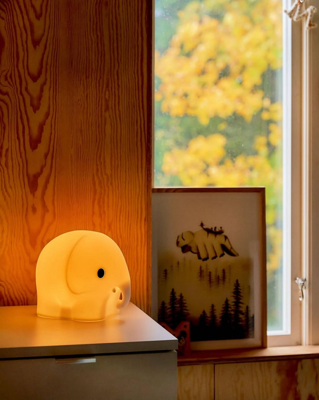 Mr.Maria Smiley Elephant Bundle of Light lamp