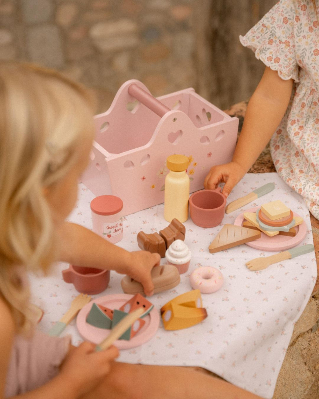 Little Dutch Wooden Picnic Set