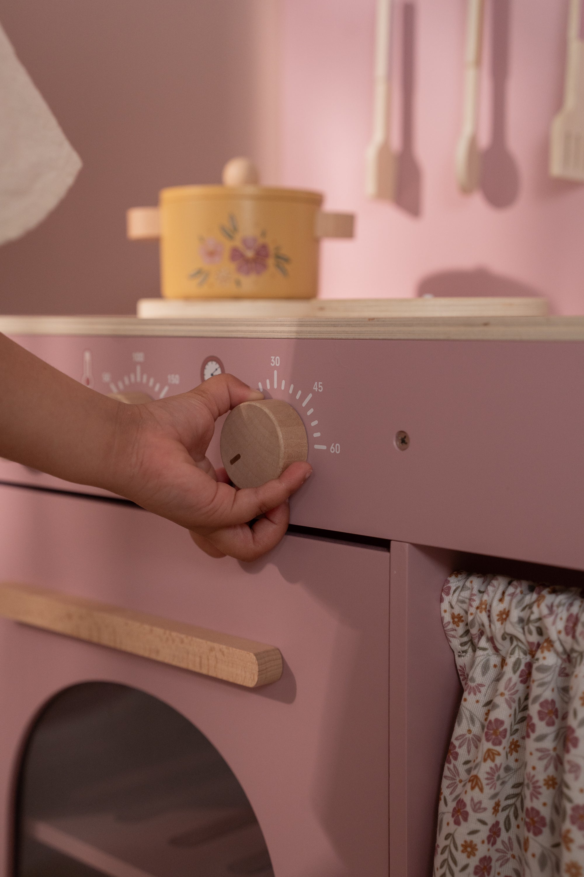 Little Dutch Pink Play Kitchen - Limited Edition