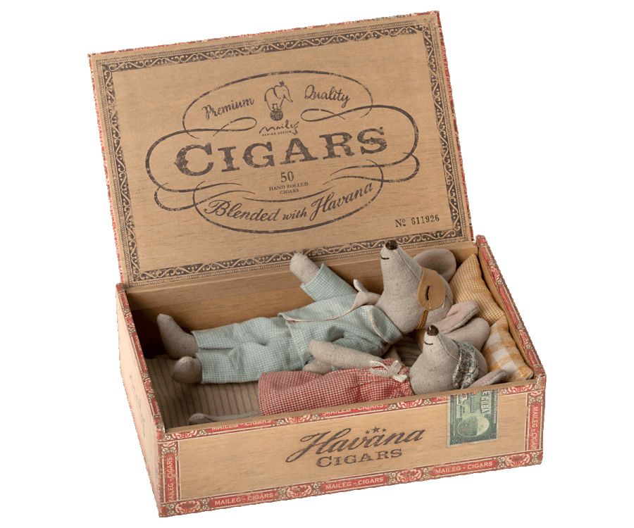 Maileg Mum and Dad in Cigar Box