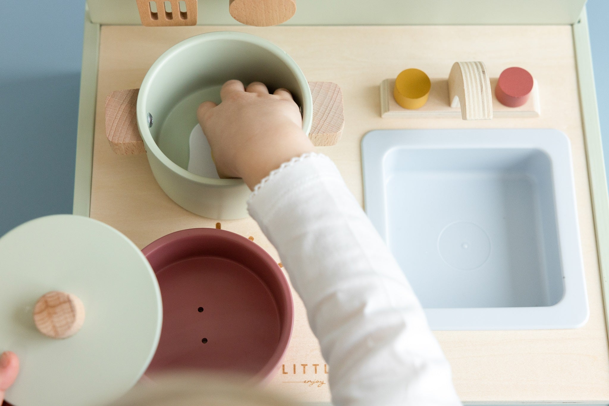 Little Dutch Wooden Mini Kitchen