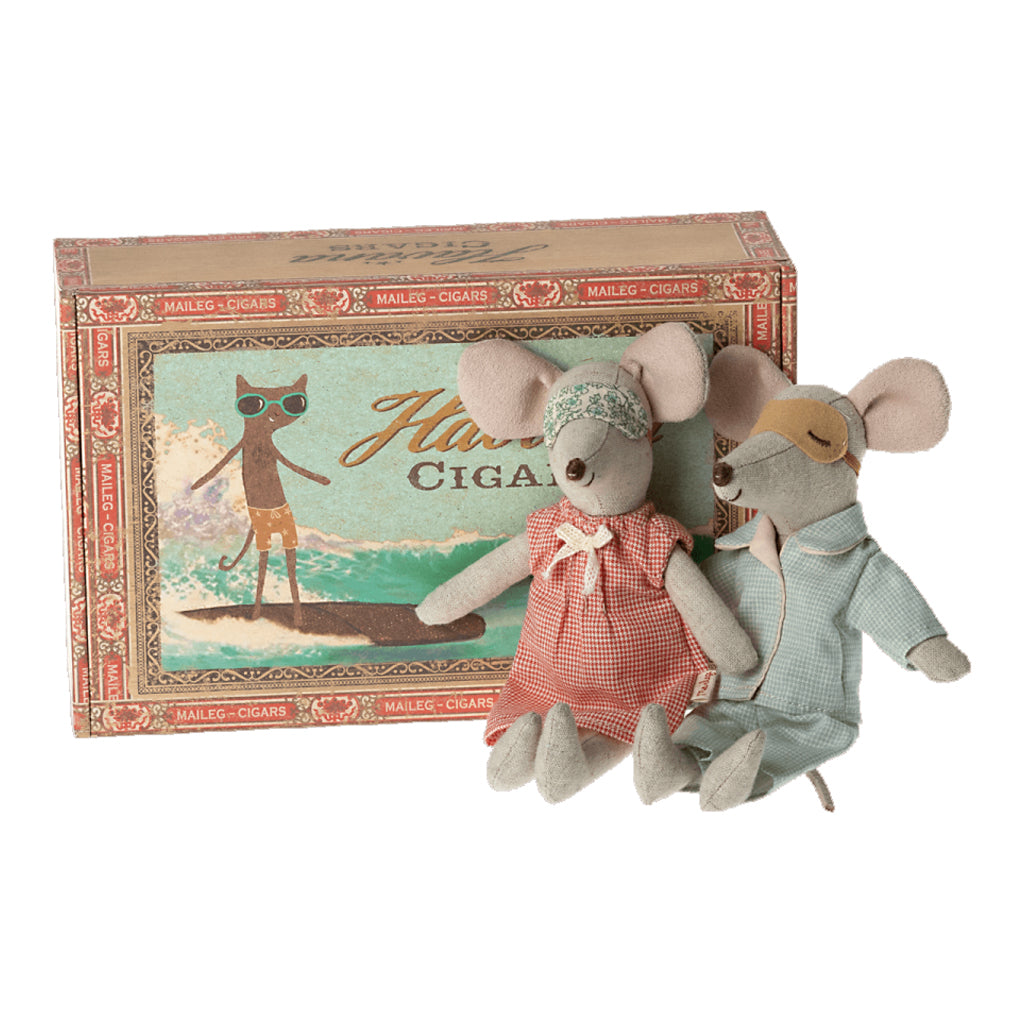 Maileg Mum and Dad in Cigar Box