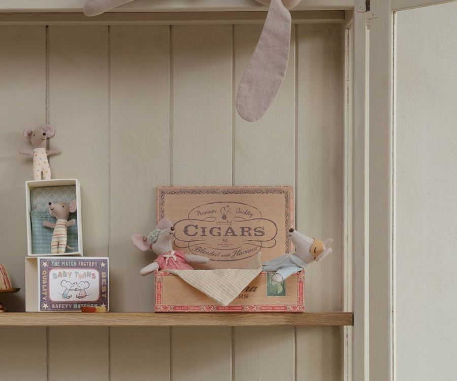 Maileg Mum and Dad in Cigar Box
