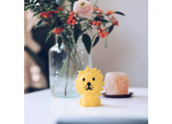 Mr.Maria Lion Bundle of Light lamp