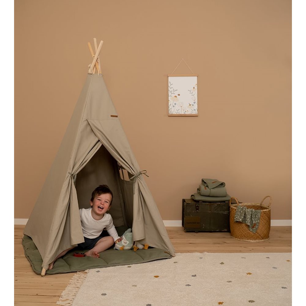 Mini shop teepee tent