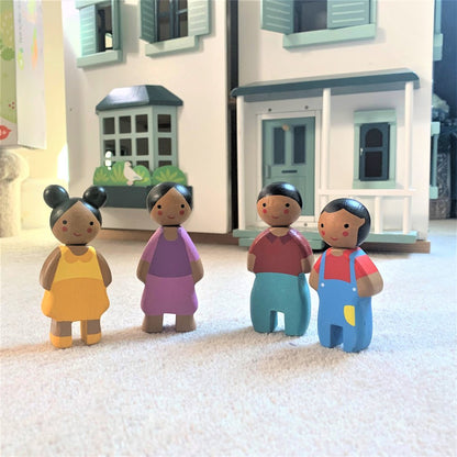 The Sunny Family (ideal for dolls houses)